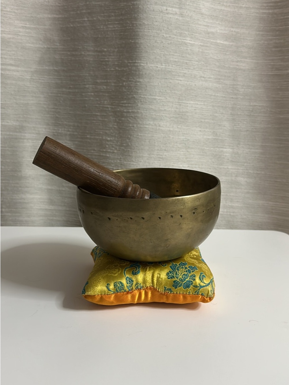 Brass Singing Bowl with Wooden Mallet - Gold Tone - Picture 2 of 4